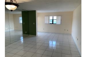 5249 NW 7th St, Miami, FL 33126, Sold 06/03/21