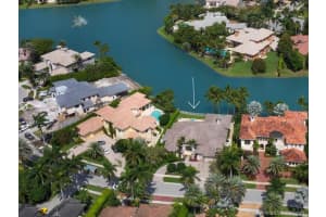 422 Sweet Bay Ave, Plantation, FL 33324, Sold 06/30/21
