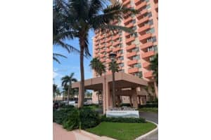 2899 Collins Ave, Miami Beach, FL 33140, Sold 08/24/22