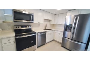 6830 Indian Creek Dr #3e, Miami Beach, FL 33141, Sold 07/13/21