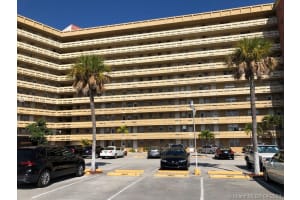 1401 NE Miami Gardens Dr, Miami, FL 33179, Sold 05/28/21