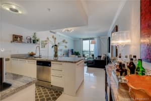 185 SW 7th St 12th floor, Miami, FL 33130, Sold 09/08/21