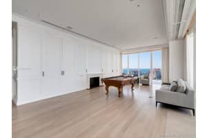 800 South Pointe Dr, Miami Beach, FL 33139, Sold 04/07/22
