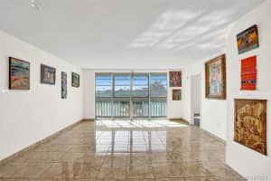 1551 NE Miami Gardens Dr, Miami, FL 33179, Sold 08/10/21