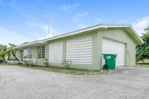 800 NW 203rd St, Miami, FL 33169, Sold 07/27/21
