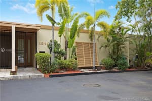 15404 Sharpecroft Dr, Hialeah, FL 33014, Sold 06/02/21