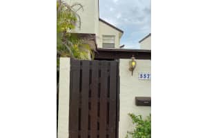 557 NW 99th Ct, Miami, FL 33172, Sold 05/27/21