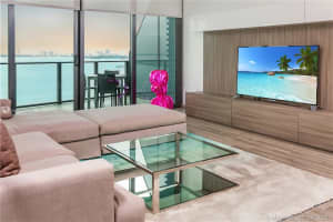 460 NE 28th St, Miami, FL 33137, Sold 10/08/21