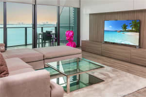 460 NE 28th St, Miami, FL 33137, Sold 10/08/21