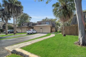 14225 SW 94th Cir Ln, Miami, FL 33186, Sold 06/11/21