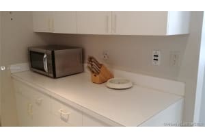 19601 E Country Club Dr, Aventura, FL 33180, Sold 07/05/21