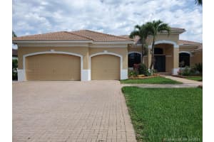 13859 SW 40th St, Davie, FL 33330, Sold 06/03/21