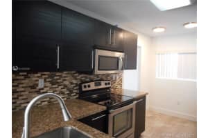 9499 Palm Cir N, Pembroke Pines, FL 33025, Sold 09/09/21