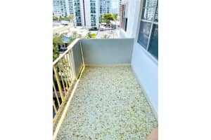 1130 11th St #5e, Miami Beach, FL 33139, Sold 12/30/21