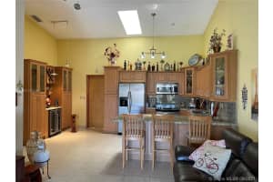 15353 SW 42nd Terrace, Miami, FL 33185, Sold 12/10/21