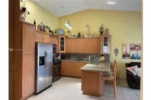 15353 SW 42nd Terrace, Miami, FL 33185, Sold 12/10/21