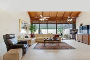8709 SW 79th Pl, Miami, FL 33143, Sold 06/10/21