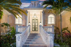 7111 Los Pinos Blvd, Coral Gables, FL 33143, Sold 08/02/21