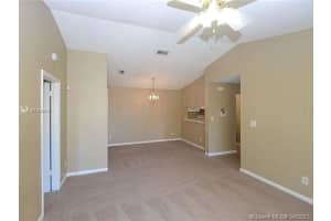 5213 Via Hacienda Cir b306, Orlando, FL 32839, Sold 09/03/21