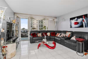 3725 S Ocean Dr, Hollywood, FL 33019, Sold 11/15/21