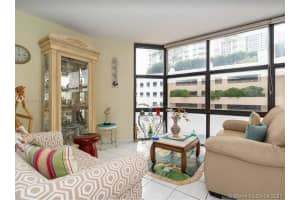 6423 Collins Ave, Miami Beach, FL 33141, Sold 11/12/21