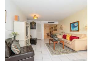 6423 Collins Ave, Miami Beach, FL 33141, Sold 11/12/21