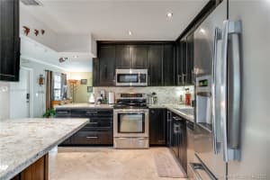 3689 W Valley Green Dr, Davie, FL 33328, Sold 09/16/21