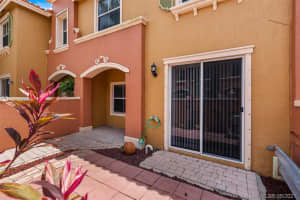 10659 SW 7th St, Pembroke Pines, FL 33025, Sold 06/14/21