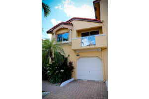 21396 Marina Cove Cir, Miami, FL 33180, Sold 09/22/21