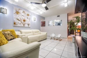 17324 NW 74th Ave, Hialeah, FL 33015, Sold 06/14/21