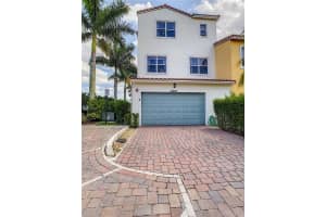 12402 NW 17th Manor, Pembroke Pines, FL 33028, Sold 07/01/21