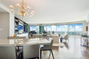 Add Building Entrance, 2127 Brickell Ave, Miami, FL 33129, Sold 06/04/21