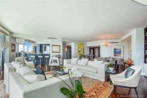 Add Building Entrance, 2127 Brickell Ave, Miami, FL 33129, Sold 06/04/21