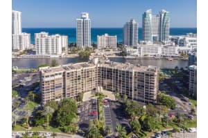 600 Parkview Dr, Hallandale Beach, FL 33009, Sold 07/30/21