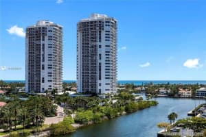 3701 N Country Club Dr, Aventura, FL 33180, Sold 11/16/21