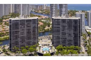 3701 N Country Club Dr, Aventura, FL 33180, Sold 11/16/21