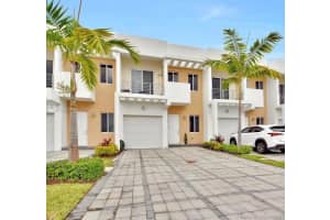 10270 NW 71st Terrace, Doral, FL 33178, Sold 03/31/22