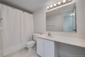 3180 S Ocean Dr APT 1721, Hallandale Beach, FL 33009, Sold 11/22/21