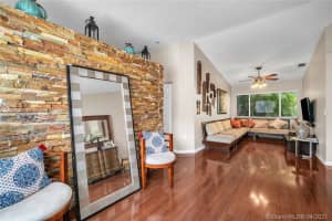 128 Danielle Ct, Weston, FL 33326, Sold 06/04/21