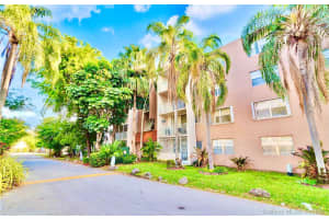 8511 NW 8th St, Miami, FL 33126, Sold 08/16/21