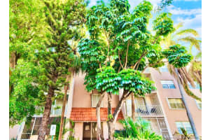 8511 NW 8th St, Miami, FL 33126, Sold 08/16/21