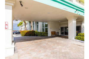 10350 W Bay Harbor Dr #8f, Miami Beach, FL 33154, Sold 07/15/21