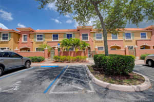 625 SW 107th Ave, Pembroke Pines, FL 33025, Sold 06/15/21