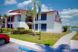 201 Lake Pointe Dr, Oakland Park, FL 33309, Sold 07/07/21