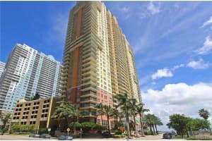 1155 Brickell Bay Dr, Miami, FL 33131, Sold 06/18/21