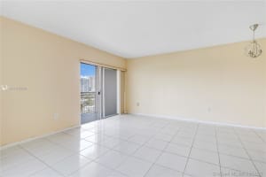 400 Kings Point Dr, Sunny Isles Beach, FL 33160, Sold 08/24/21