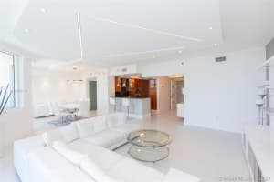 2711 S Ocean Dr, Hollywood, FL 33019, Sold 08/17/21