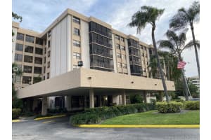 900 NE 195th St, Miami, FL 33179, Sold 11/30/21