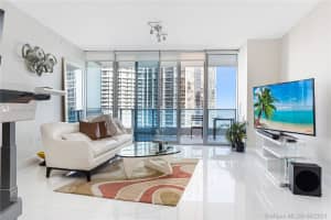 200 Biscayne Blvd Way, Miami, FL 33131, Sold 03/23/22