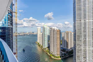 200 Biscayne Blvd Way, Miami, FL 33131, Sold 03/23/22